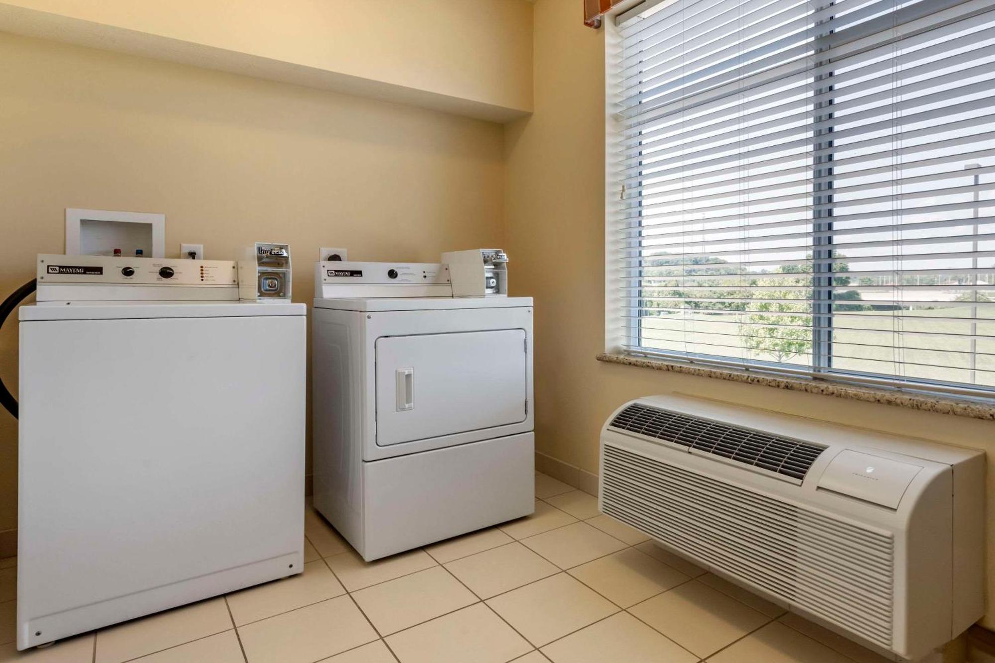 Comfort Inn & Suites Dover Luaran gambar